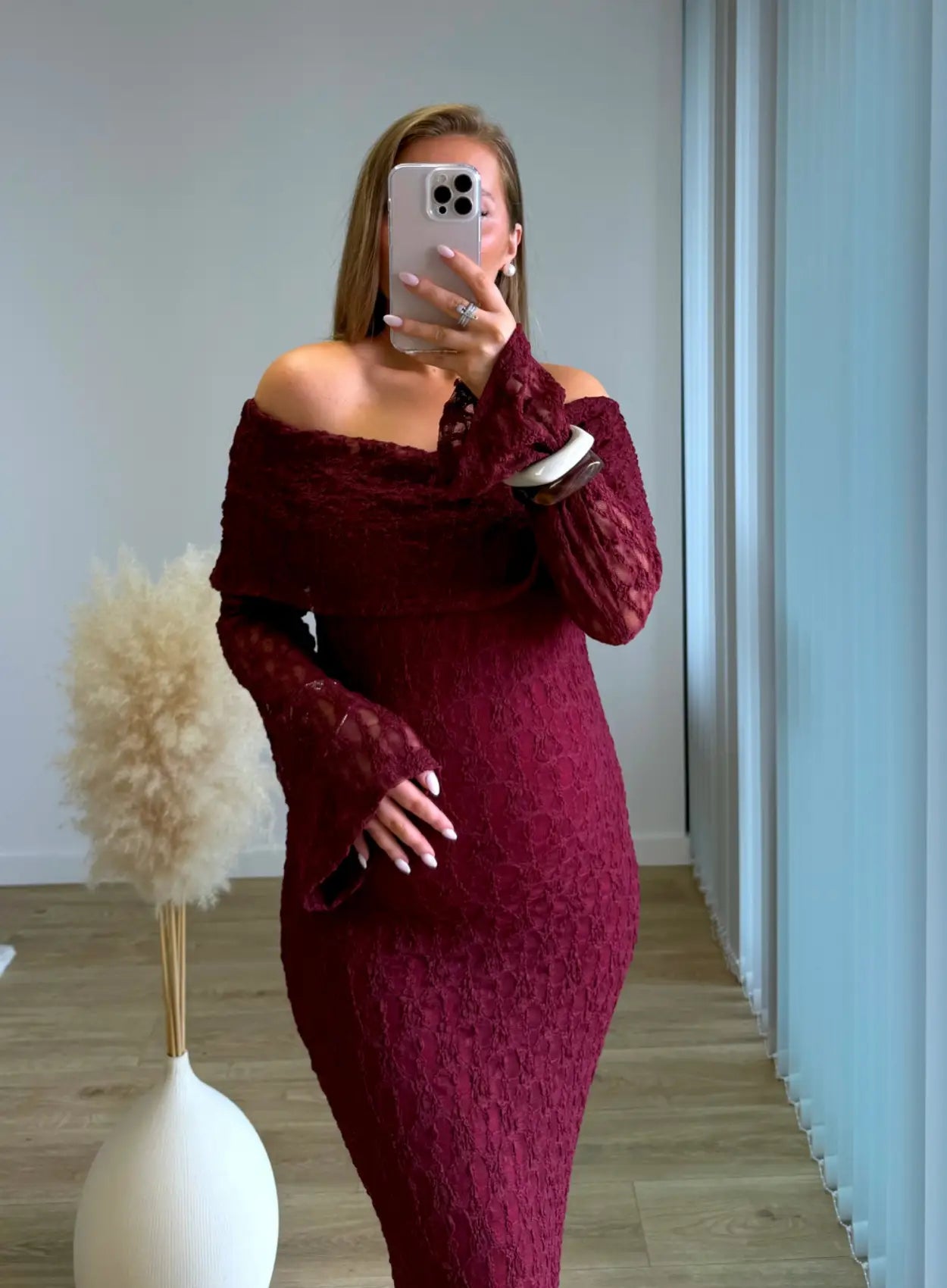 Robe-longue-de-grossesse-col-bardot-burgundy