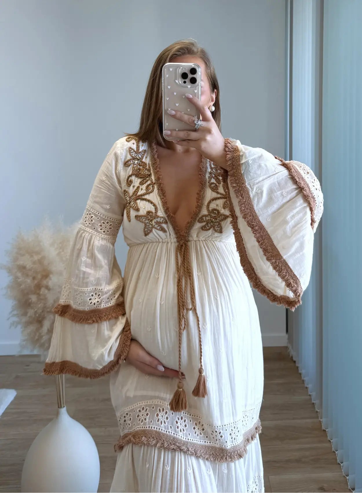 Robe-longue-de-grossesse-bohème-beige-et-marron