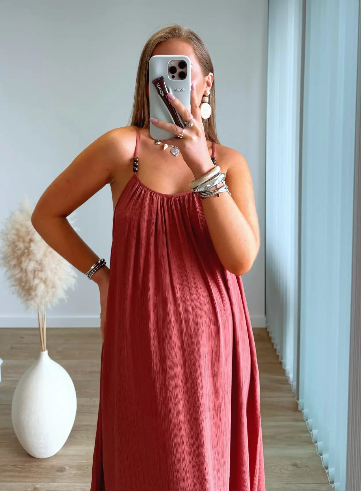 robe-longue-de-grossesse-terracota-en-lin-avec-perles