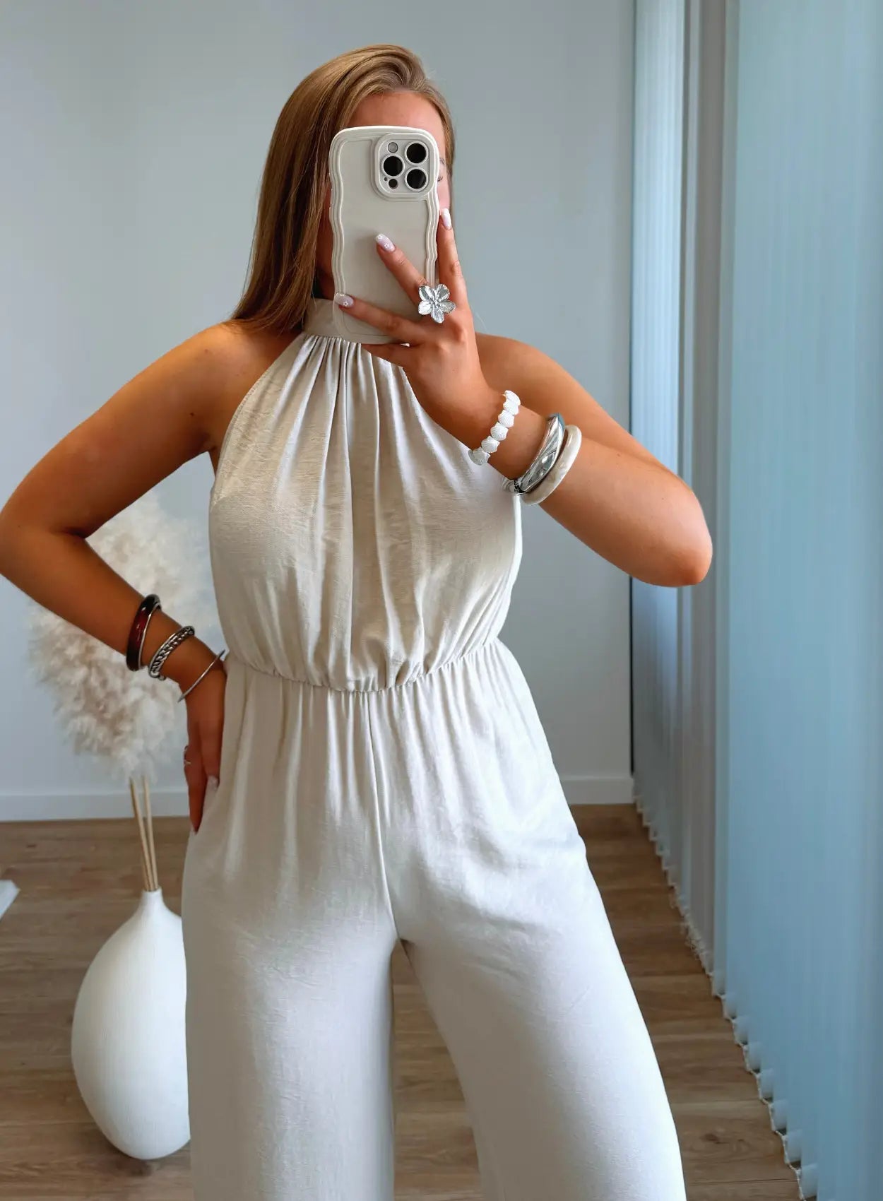 combinaison-fluide-et-légere-en-lin-pour-femmes-beige