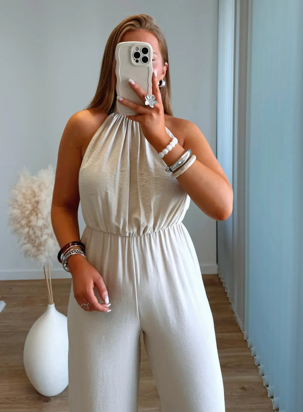 combinaison-fluide-et-légere-en-lin-pour-femmes-beige