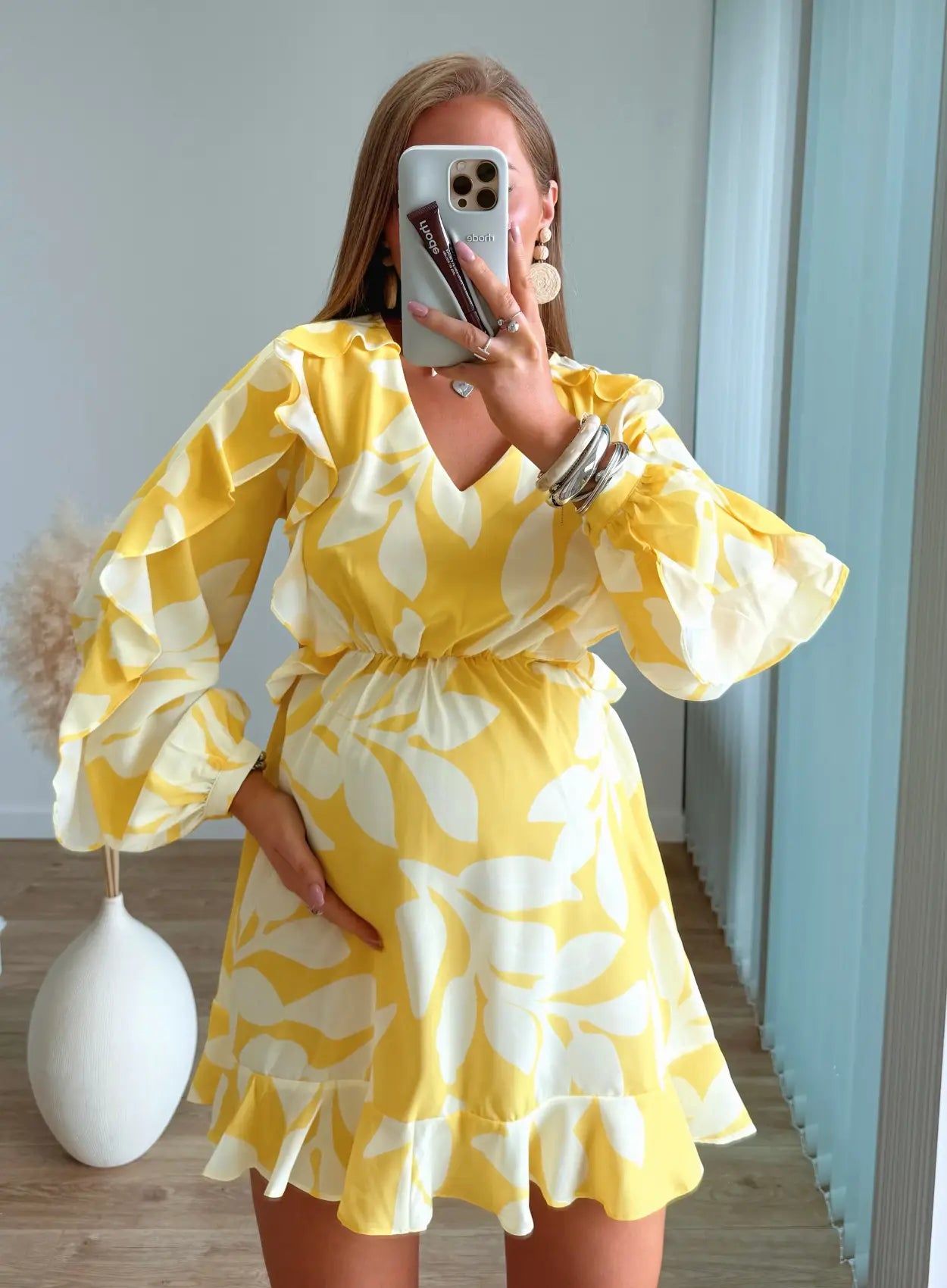 robe-courte-de-grossesse-à-volants-jaune
