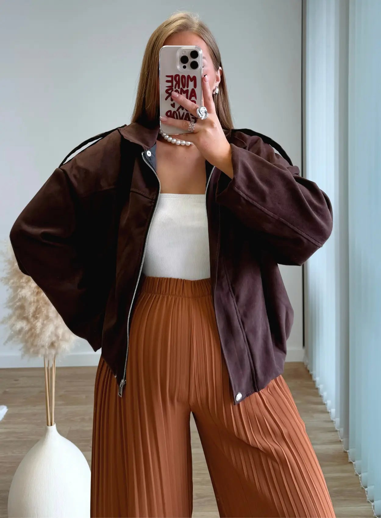 veste-bomber-de-grossesse-en-daim-marron