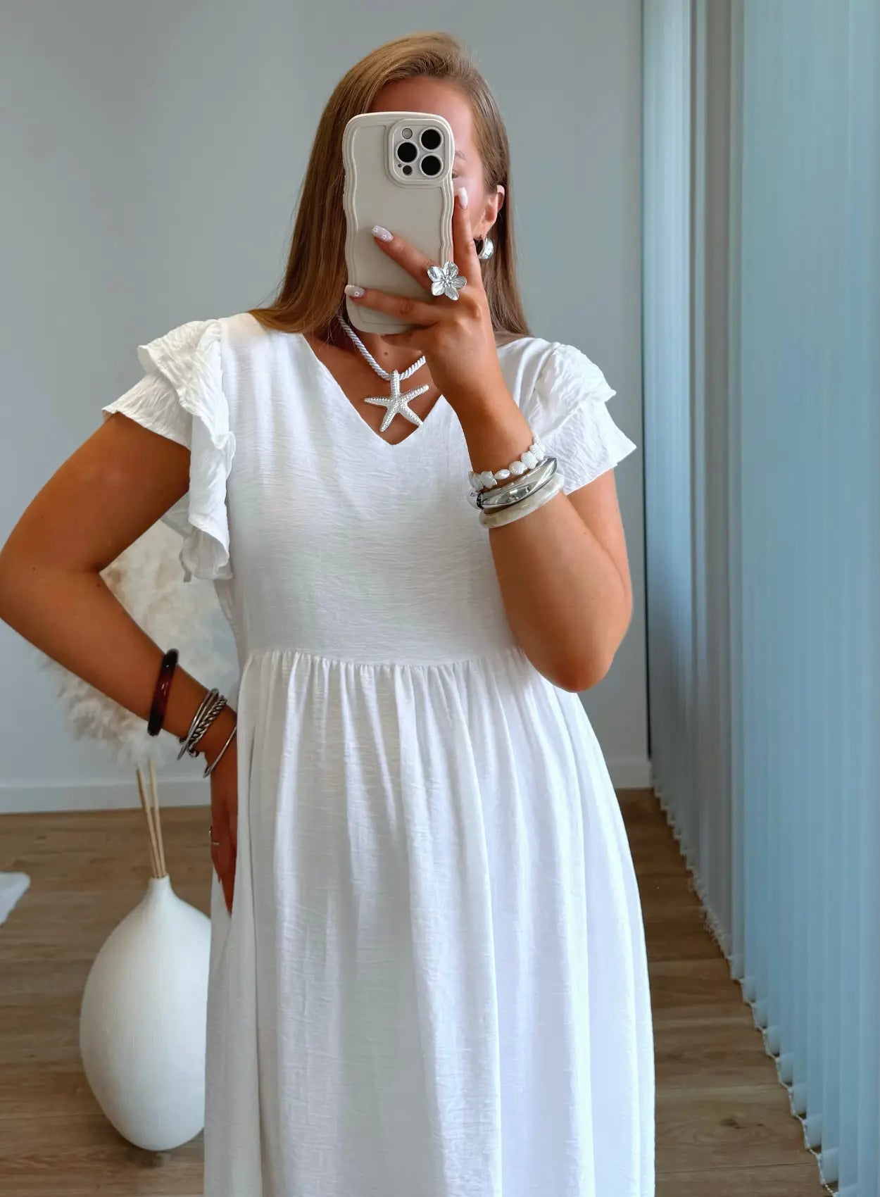 robe-longue-de-grossesse-en-lin-blanche-double-côtés