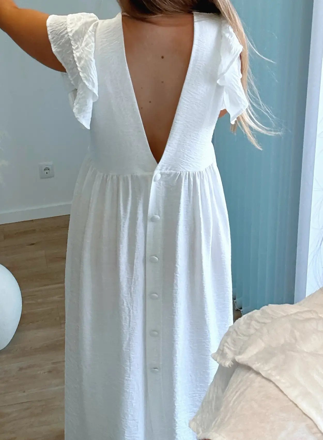 robe-longue-de-grossesse-en-lin-blanche-double-côtés