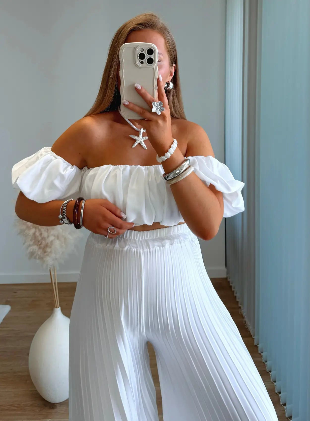 ensemble-de-grossesse-satiné-blanc