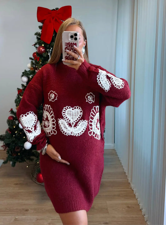 Robe-pull-de-grossesse-en-maille-rouge