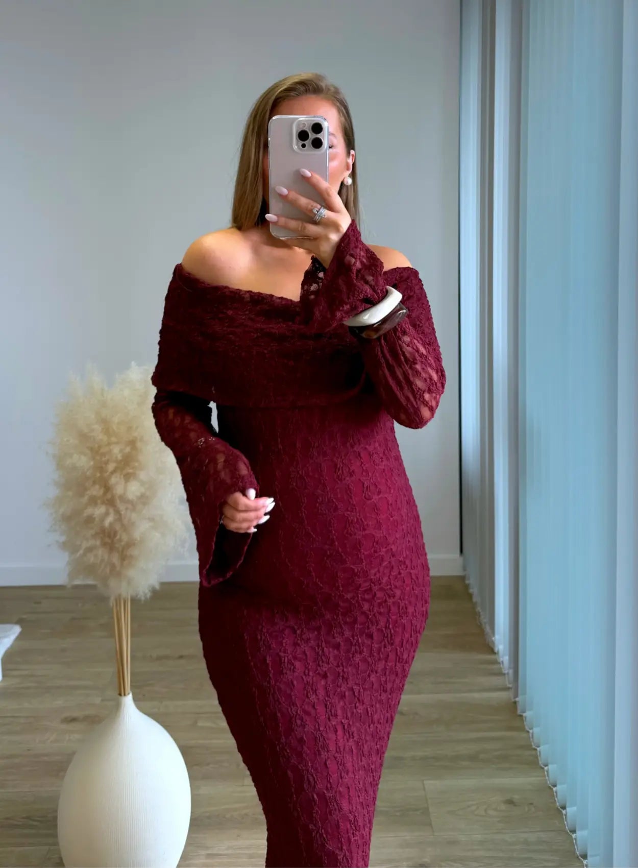 Robe-longue-de-grossesse-col-bardot-burgundy
