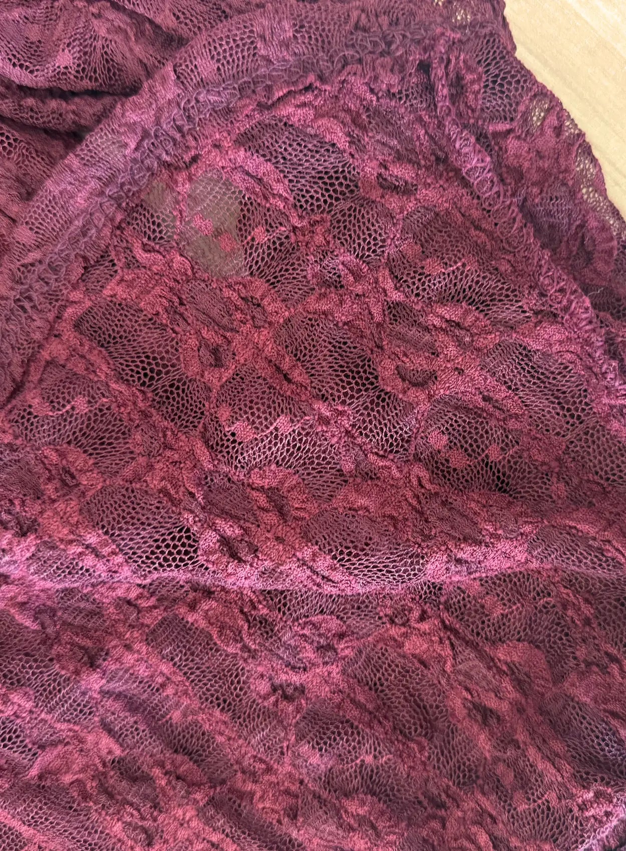 Robe-longue-de-grossesse-col-bardot-burgundy 
