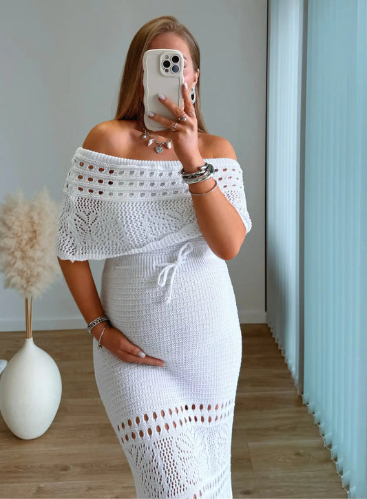 robe-longue-en-crochet-blanche-col-bardot