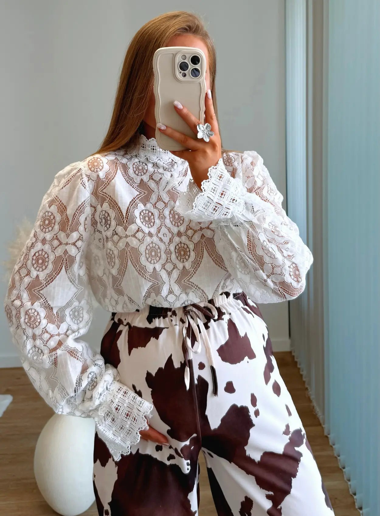 pantalon-de-grossesse-fluide-et-leger-a-motifs-cow-print