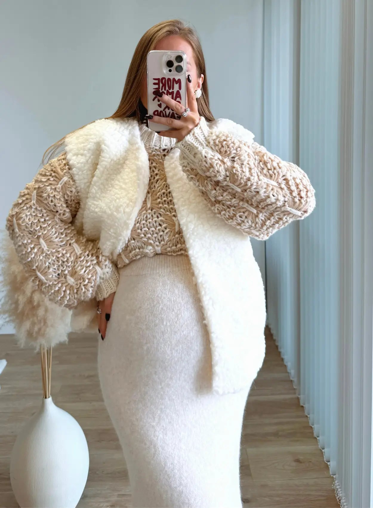 Pull-de-grossesse-en-maille-épaisse-beige