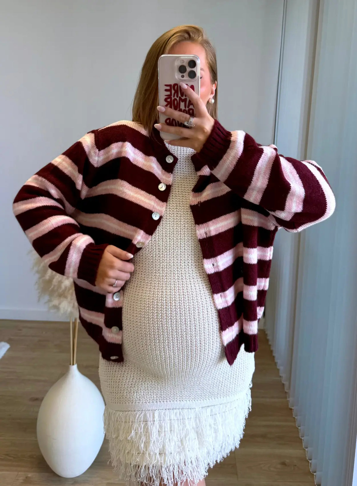 Gilet-de-grossesse-douceur-extrême-à-rayures-bordeaux-rose