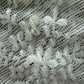 Chemise-de-grossesse-blanche-brodée-à-fleurs
