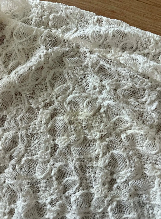 Robe-longue-de-grossesse-en-dentelle-écru