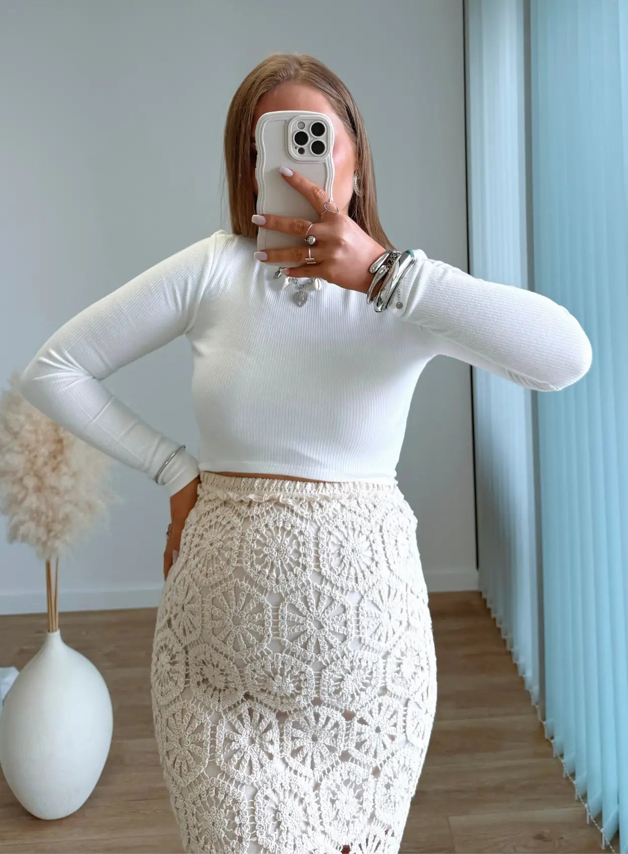 jupe-longue-de-grossesse-en-crochet-beige