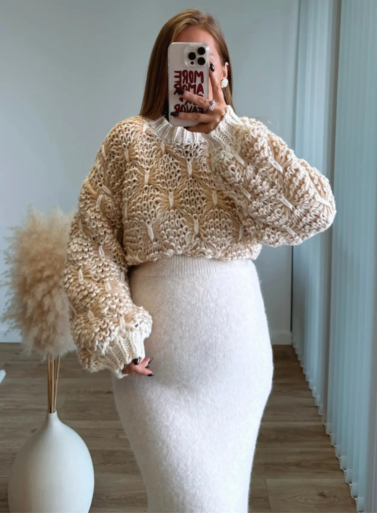 Pull-de-grossesse-en-maille-épaisse-beige