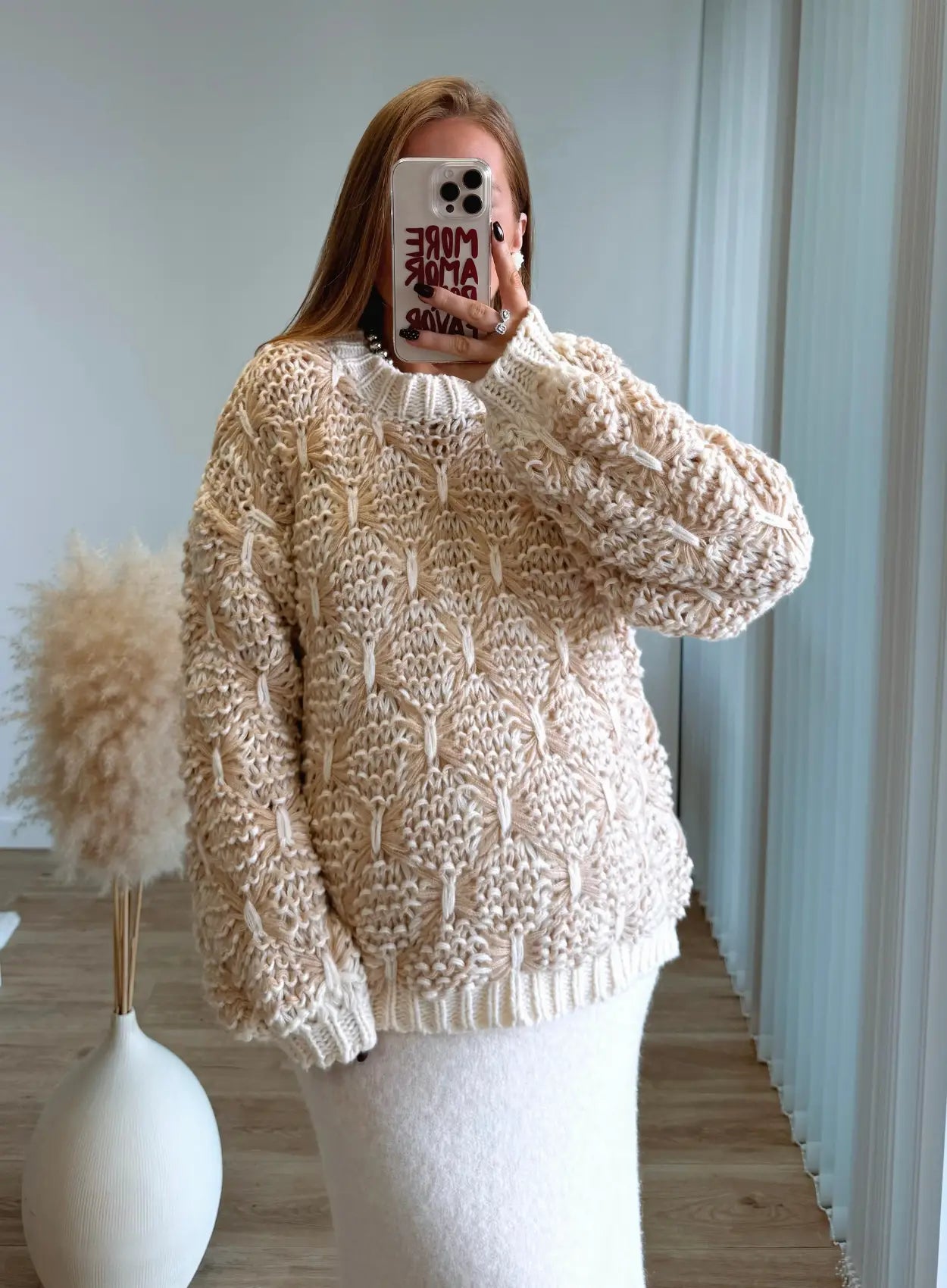 Pull-de-grossesse-en-maille-épaisse-beige