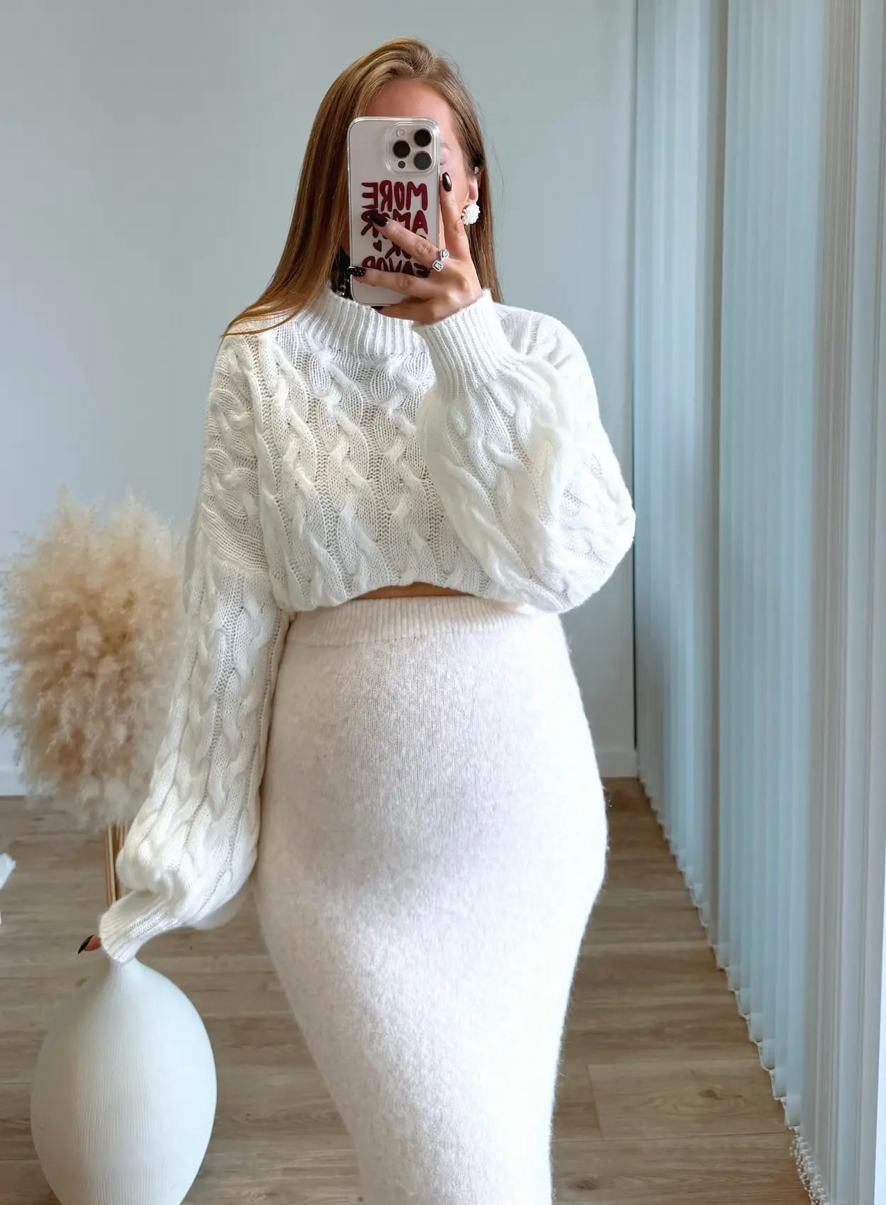 Pull-de-grossesse-en-maille-torsadé-blanc