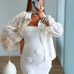 robe-longue-de-grossesse-côtelée-blanche-avec-des-fleurs