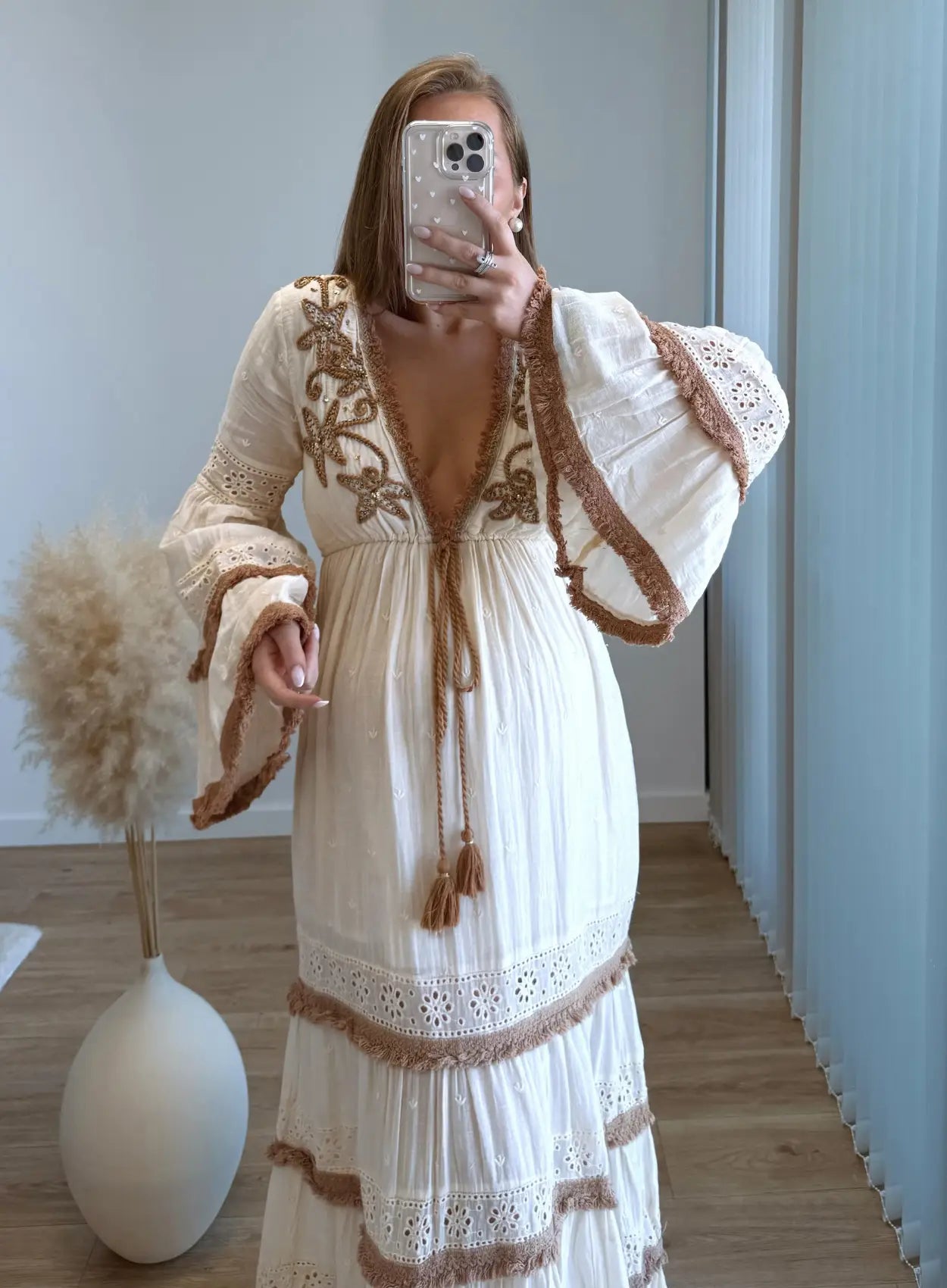 Robe-longue-de-grossesse-bohème-beige-et-marron