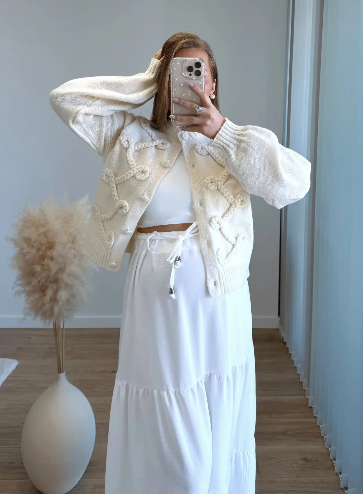Gilet-de-grossesse-en-maille-torsadé-jaune-clair