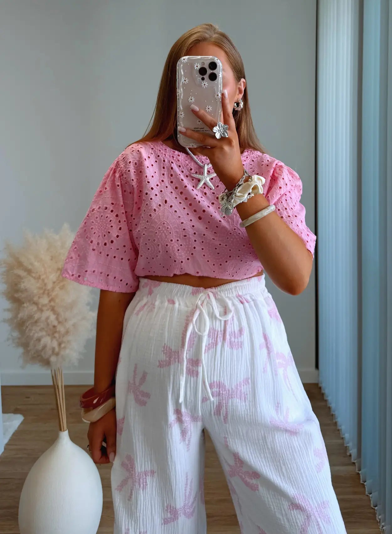 blouse-courte-de-grossesse-à-nouer-rose