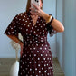 robe-longue-de-grossesse-marron-à-pois-blanc
