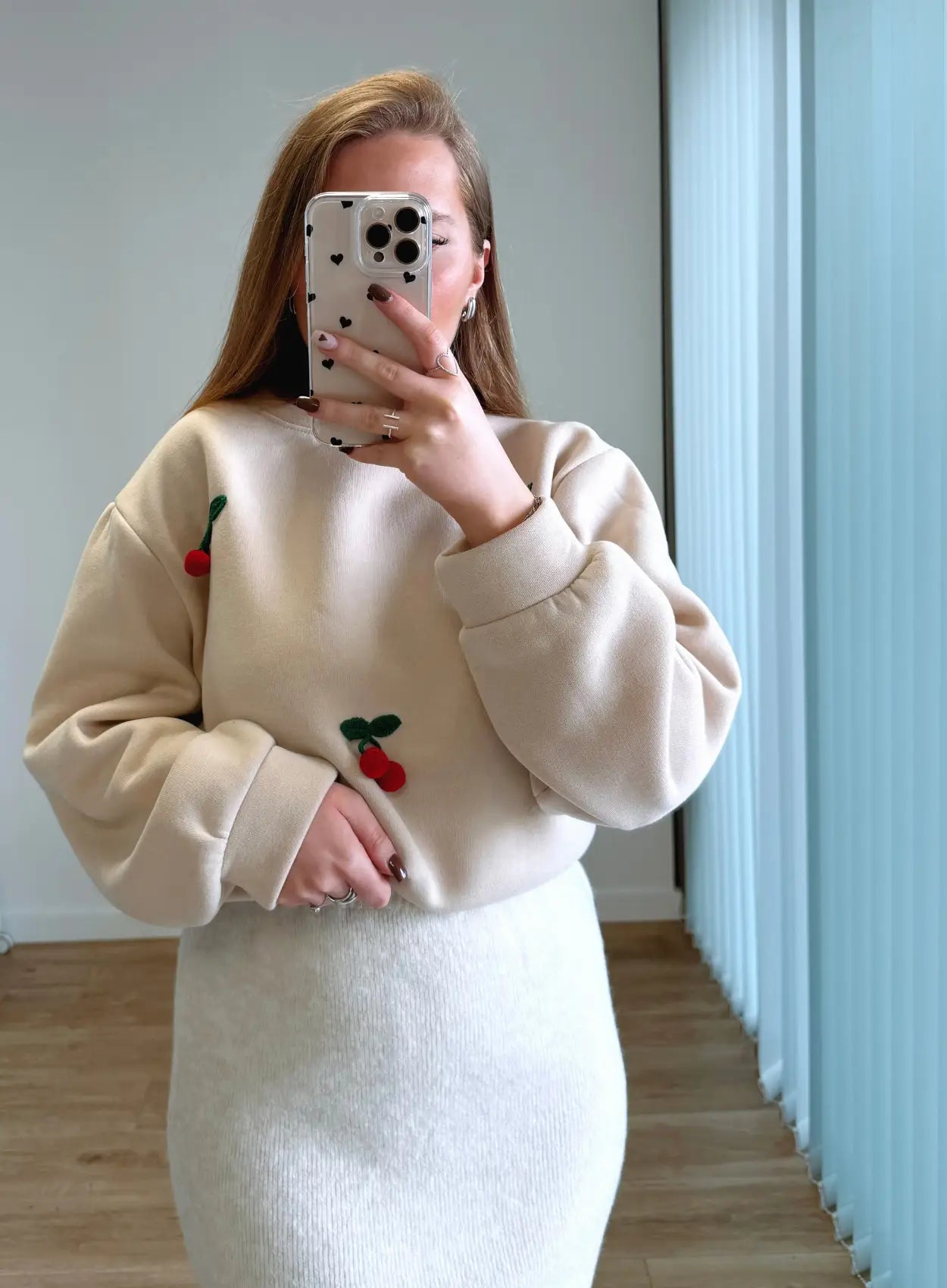 pull-allaitement-zips-invisibles-super-doux-avec-cerises-en-crochet