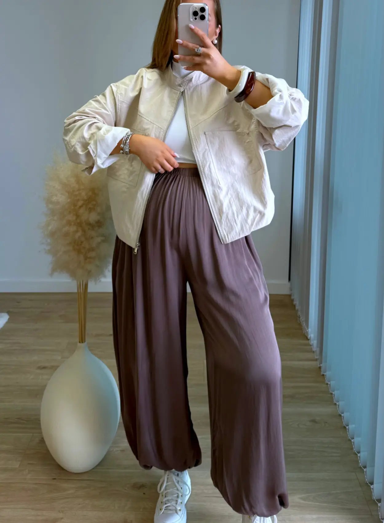 Pantalon-de-grossesse-coupe-ballon-marron