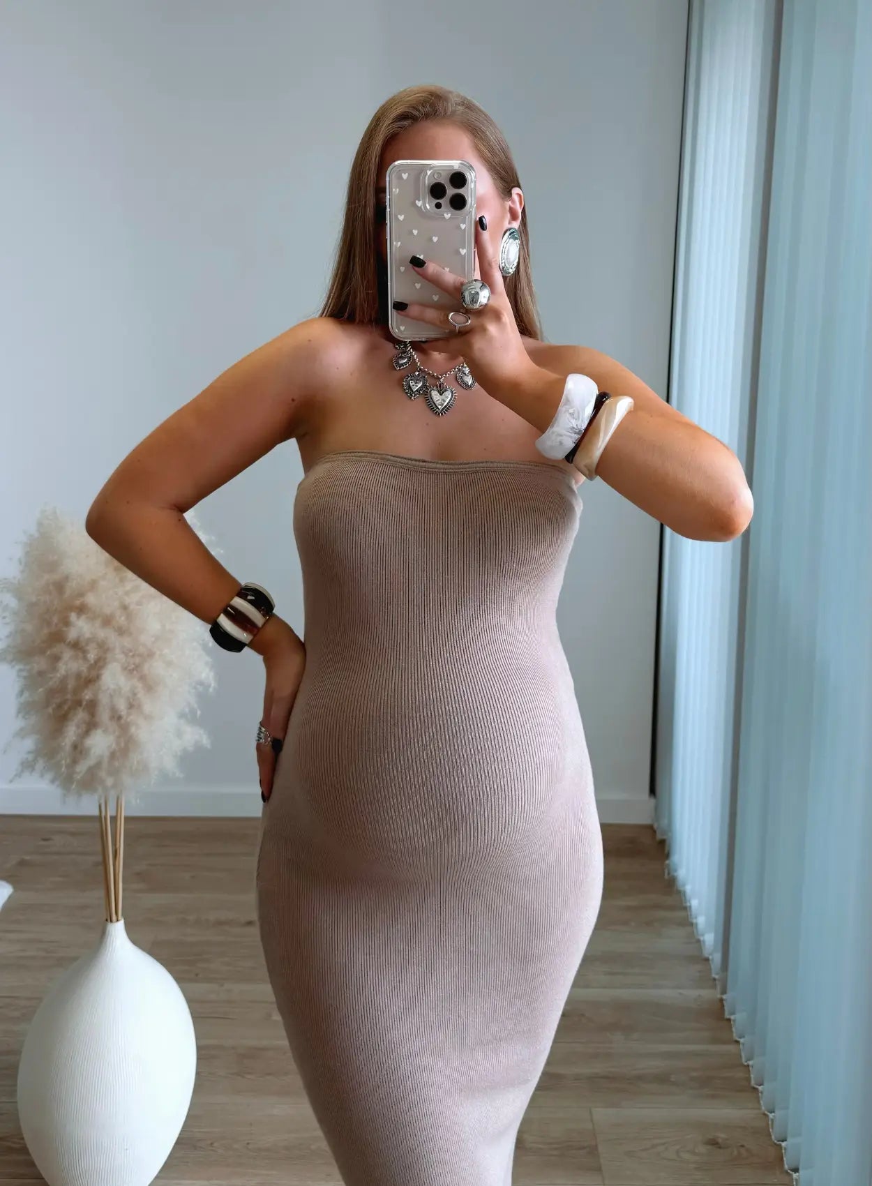 ensemble-de-grossesse-taupe-robe-bustier-et-gilet
