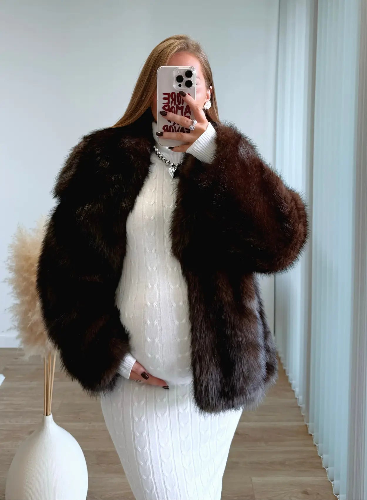 Manteau-de-grossesse-en-fausse-fourrure-marron