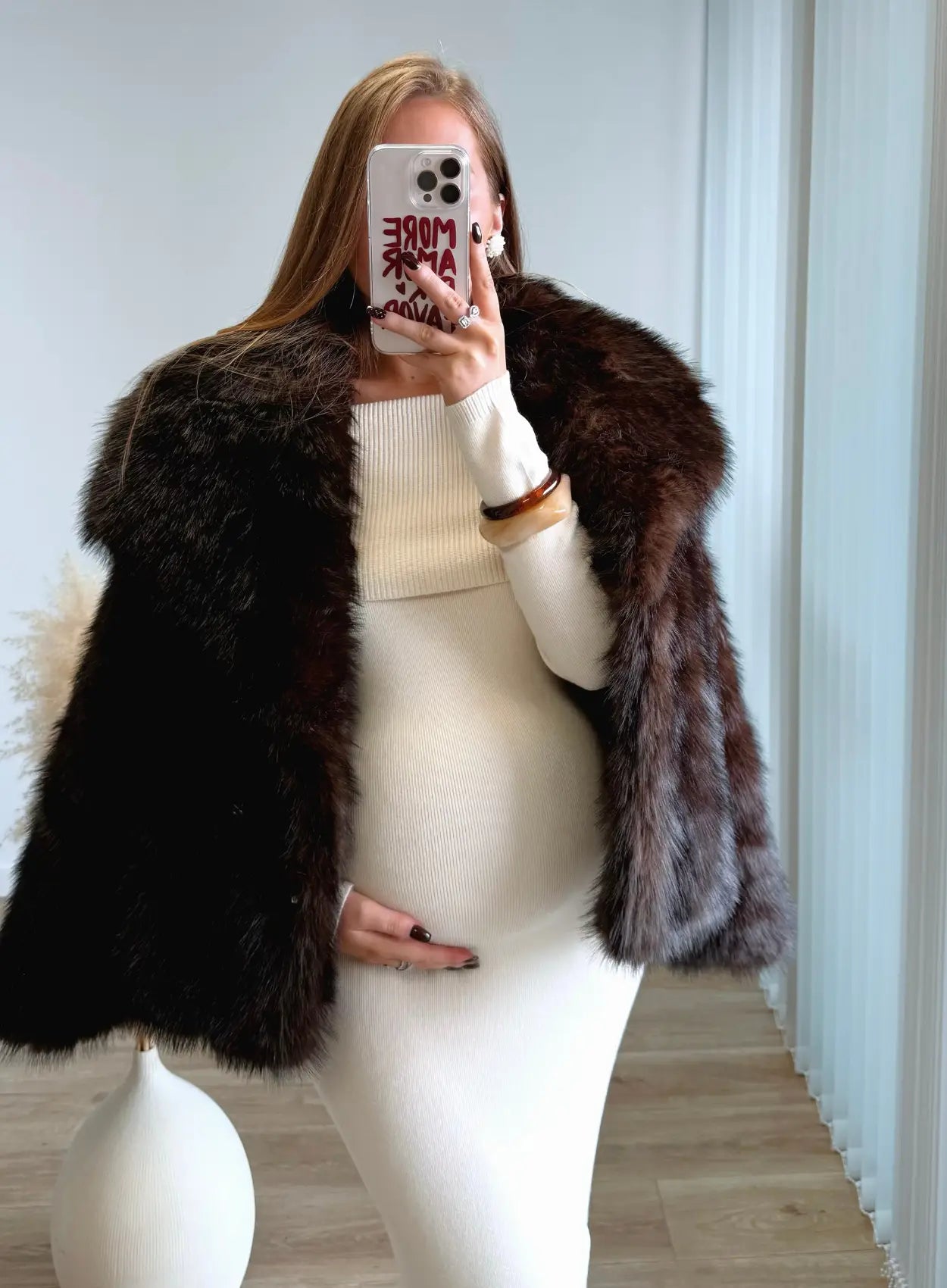 Robe-longue-de-grossesse-col-bardot-beige