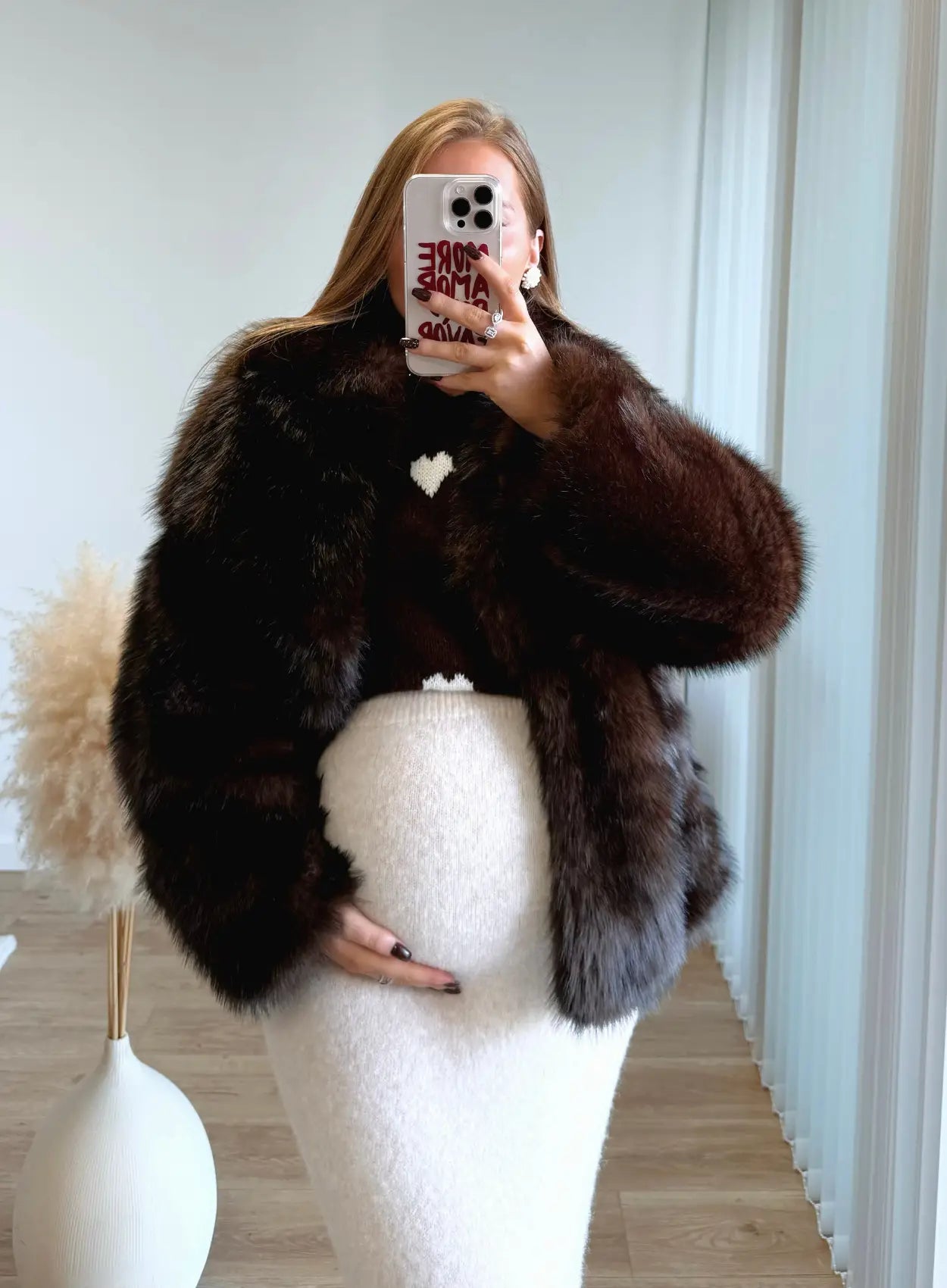 Pull-de-grossesse-à-coeurs-marron-chocolat