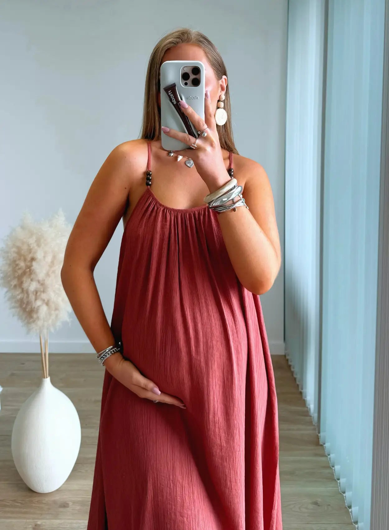 robe-longue-de-grossesse-terracota-en-lin-avec-perles