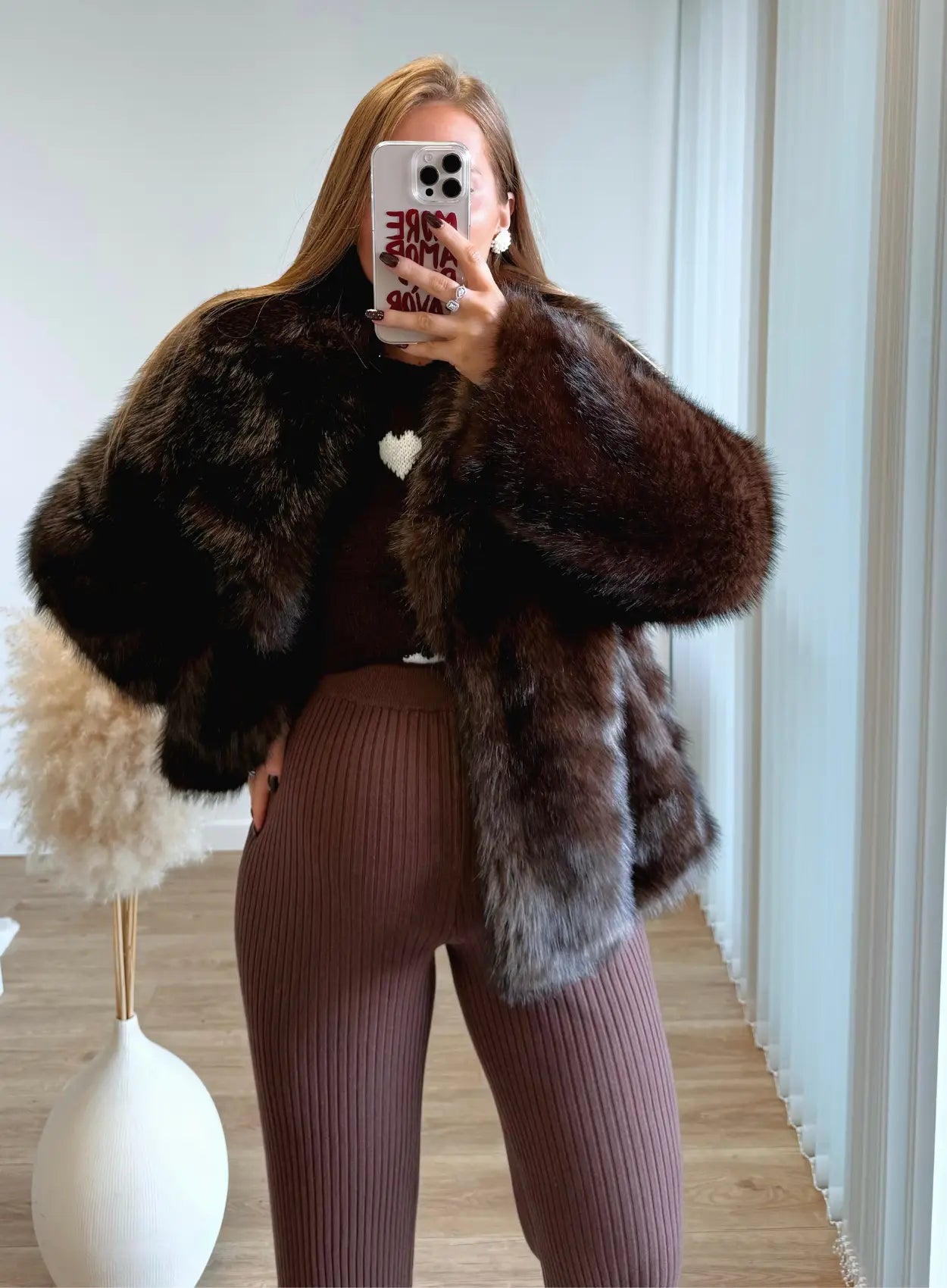 Manteau-de-grossesse-en-fausse-fourrure-marron