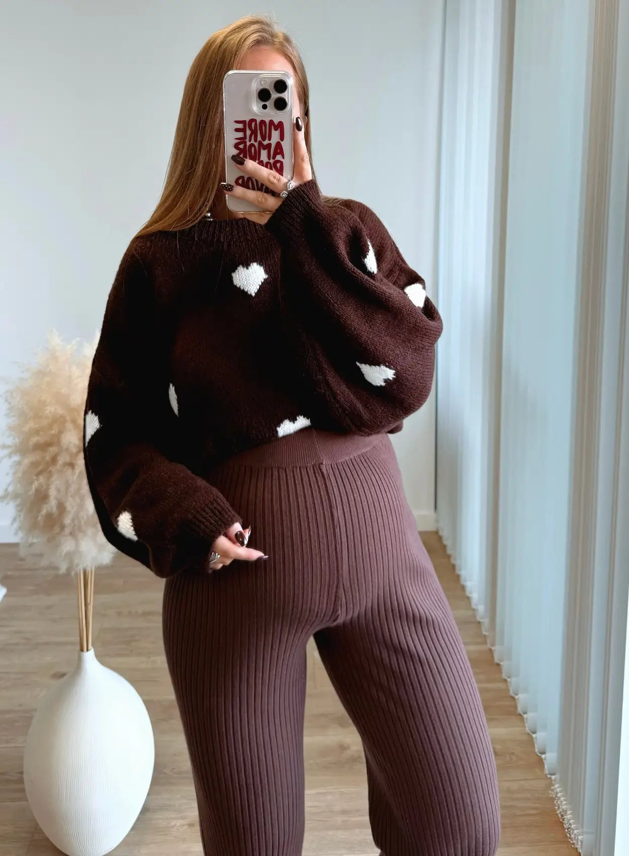 Pull-de-grossesse-à-coeurs-marron-chocolat