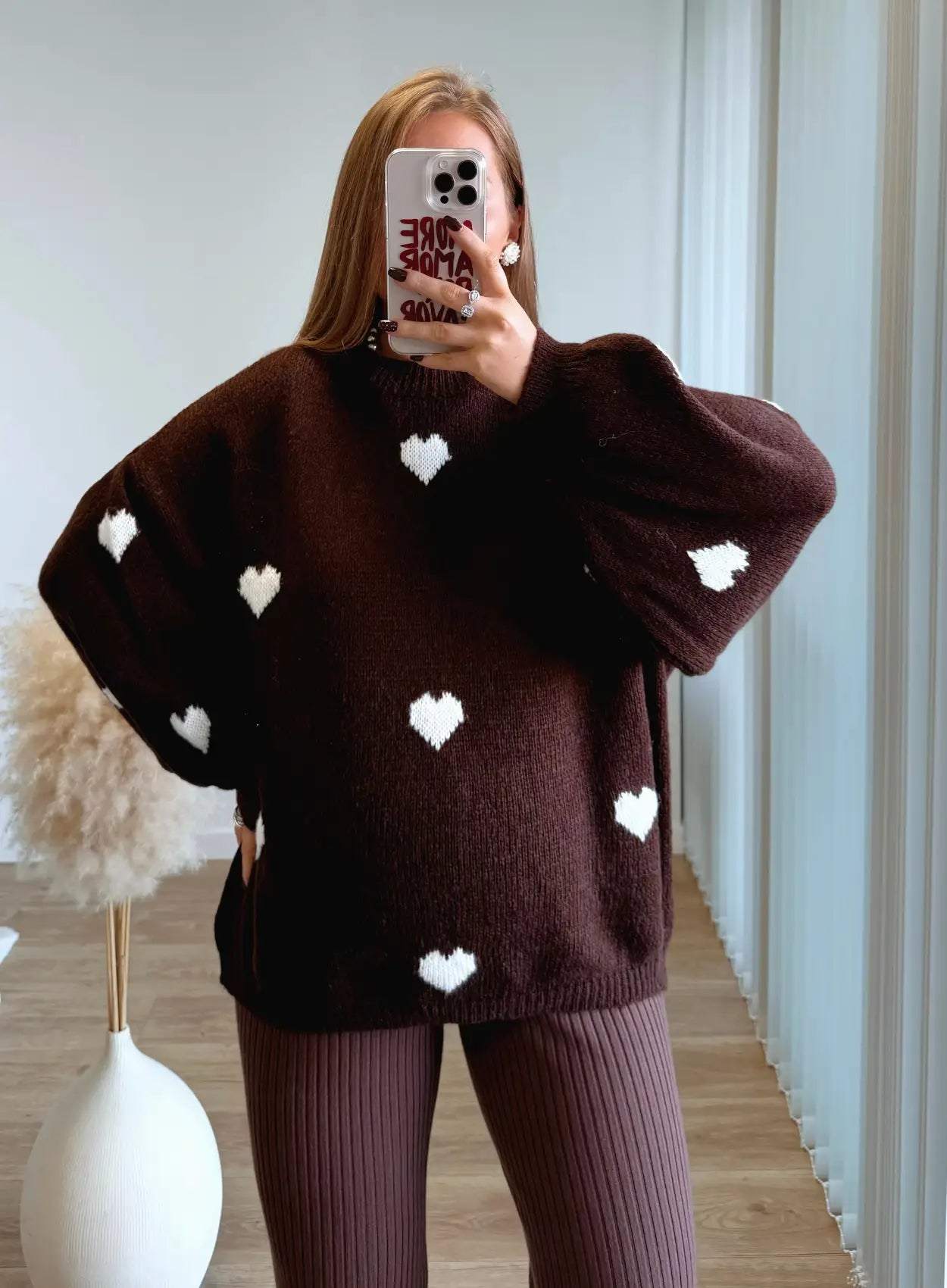 Pull-de-grossesse-à-coeurs-marron-chocolat