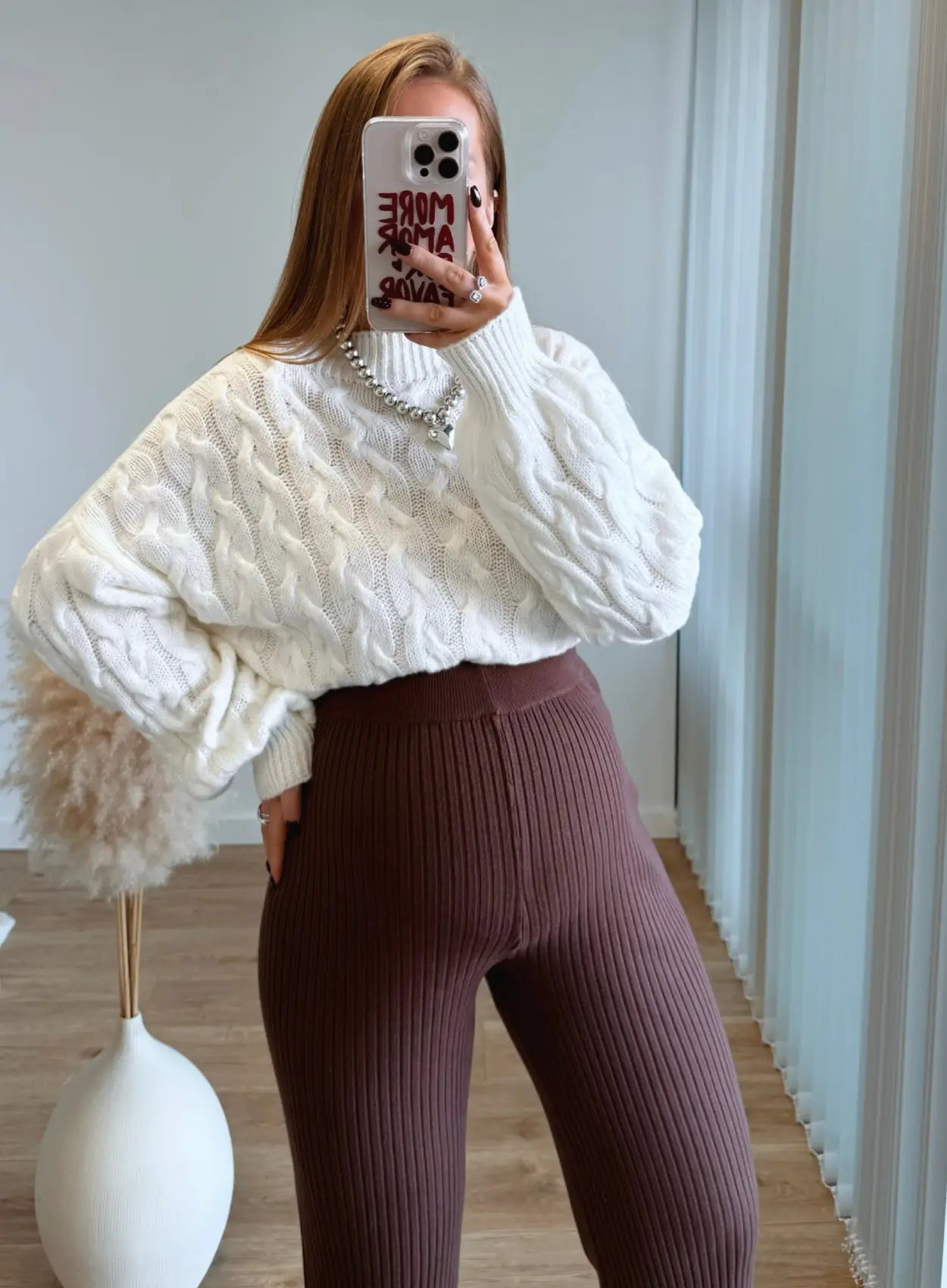 Pull-de-grossesse-en-maille-torsadé-blanc