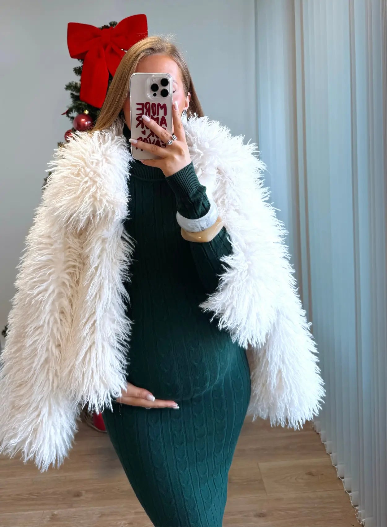 Manteau-de-grossesse-en-fausse-fourrure-blanc