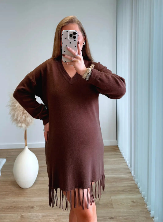 robe-courte-de-grossesse-en-maille-chocolat-manches-longues-à-franges
