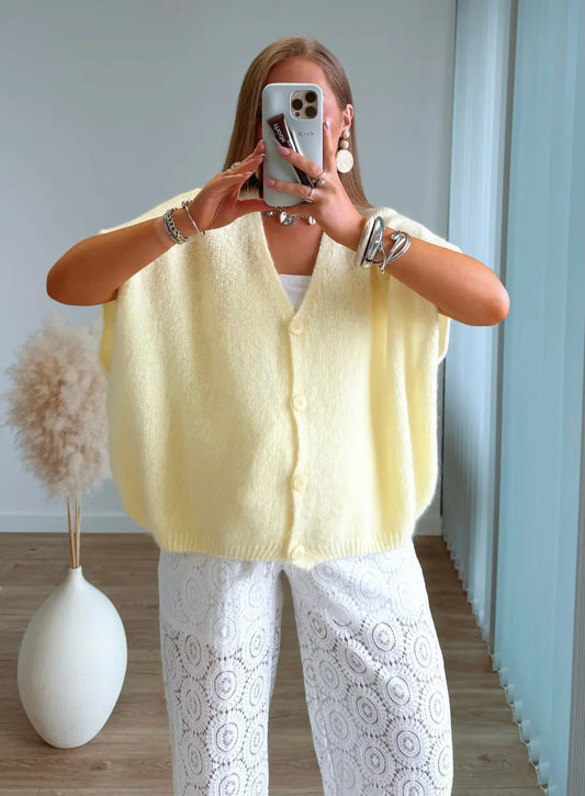 gilet-pull-douceur-manches-courtes-jaune-pastel