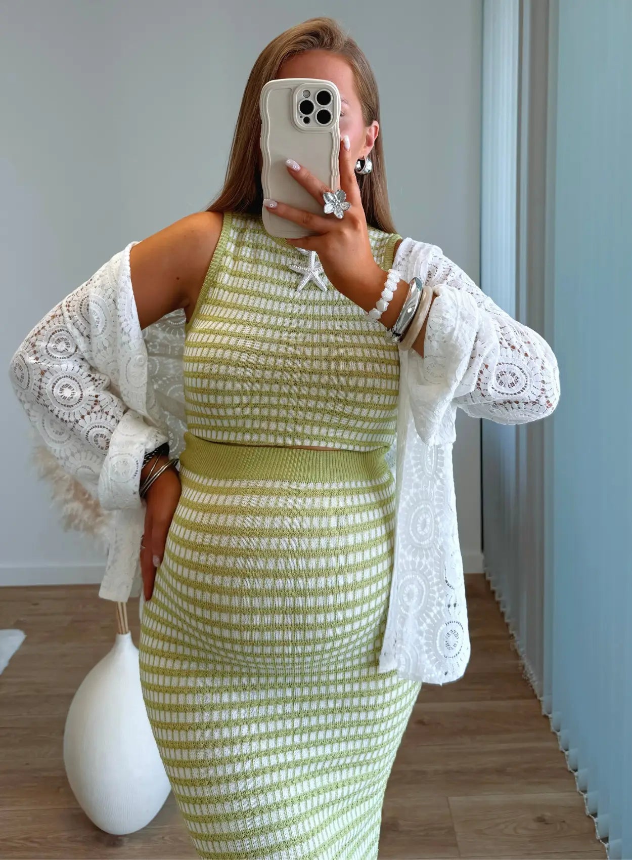 chemise-de-grossesse-en-crochet-dentelle-blanche-manches-longues