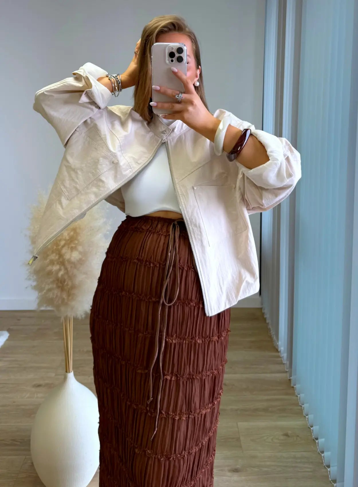 Ensemble-de-grossesse-gauffree-top-et-jupe-marron