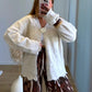 Gilet-de-grossesse-douceur-extrême-avec-broche-à-fleur