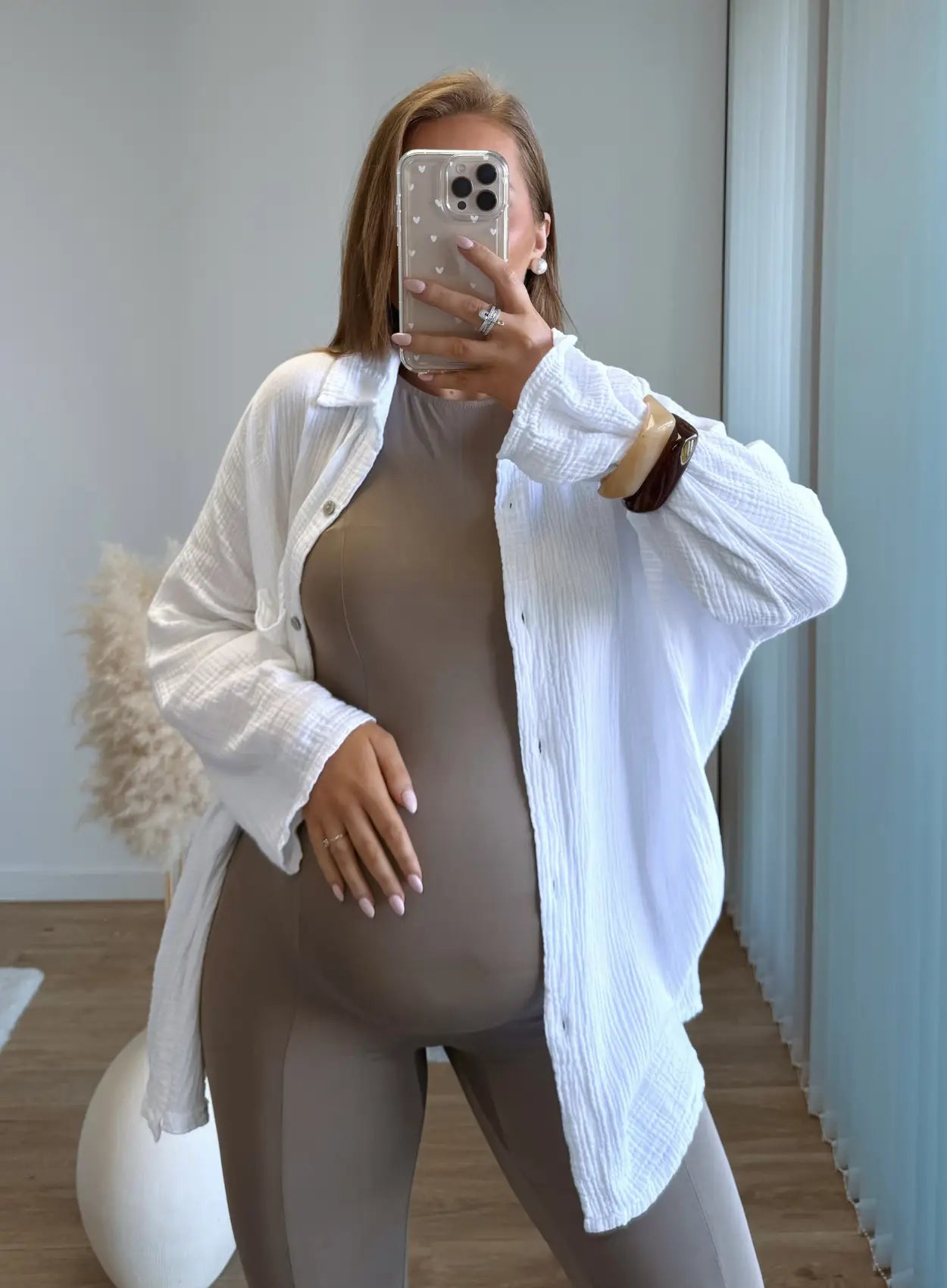 Combinaison-de-grossesse-moulante-effet-skims-taupe