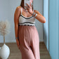 combinaison-de-grossesse-en-lin-taupe-et-crochet