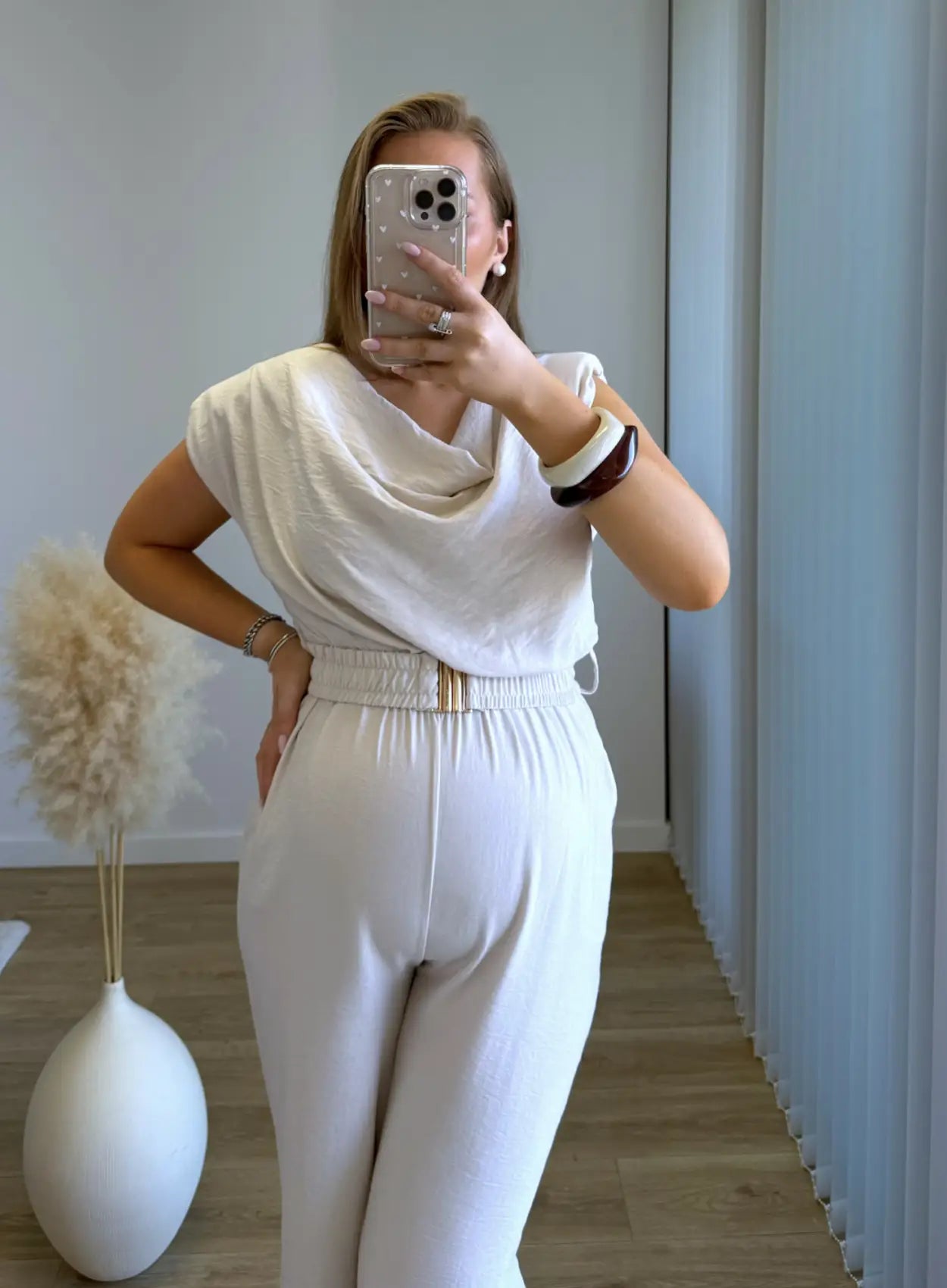 Combinaison-de-grossesse-en-lin-beige