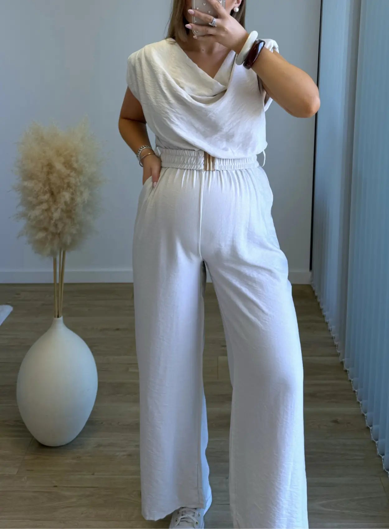 Combinaison-de-grossesse-en-lin-beige