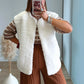 pull-gilet-de-grossesse-en-maille-rayé-blanc-et-beige